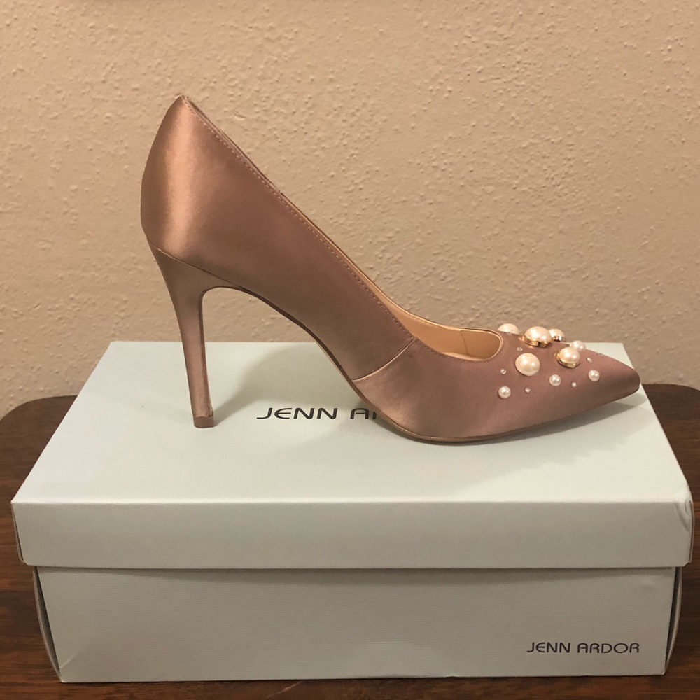 Jenn Ardor Pumps NWT